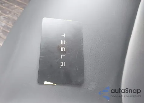 2022 Tesla Model Y Long Range Dual Motor All-Wheel Drive z USA, uszkodzony, nr VIN 7SAYGDEE2NA018857